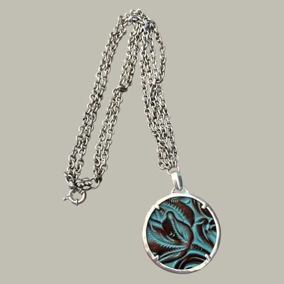 Patricia Nash Like New Silver and Turquoise Pendant Necklace - Picture 2 of 8